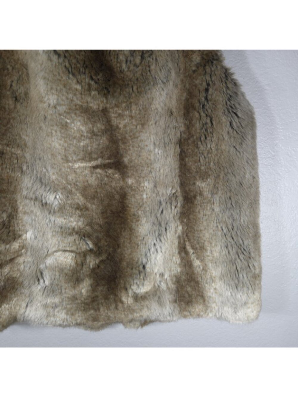 Neiman Marcus Faux Fur Collared Vest Womens Brown Size L Open Front - Picture 12 of 16